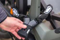 ABUS řetězový zámek 7807F/110 BK YARDO s otiskem prstu