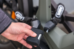 ABUS řetězový zámek 7807F/110 BK YARDO s otiskem prstu