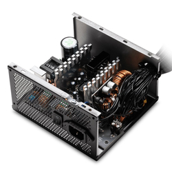 ADATA XPG PYLON 750W