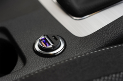 Autonabíječka FIXED s USB-C a USB-A výstupem v miniaturním provedení, podpora PD a QC 3.0, 30W, černá