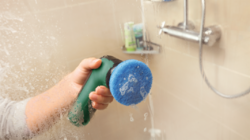 Bosch UniversalBrush Akumulátorový čisticí kartáč