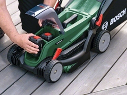 Bosch UniversalRotak 2x18V-37-550 (0.600.8B9.E01)