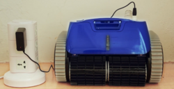 CF Automatický vysavač CF 200 AKU