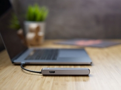 Epico USB-C HUB SLIM (4K HDMI & Ethernet) - silver, black cable