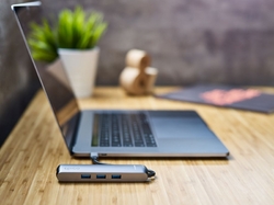 Epico USB-C HUB SLIM (4K HDMI & Ethernet) - silver, black cable