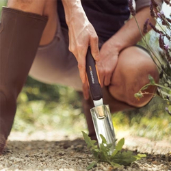 Fiskars Vypichovák plevele Xact