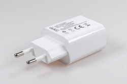 Nano Solution síťová nabíječka USB-C, podpora PD, kabel 1 metr, 20W, bílá