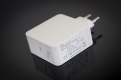 NANO USB-C 20V 3.25A