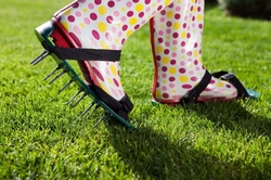 SIXTOL Provzdušňovač trávníku na obuv GRASS AIR 