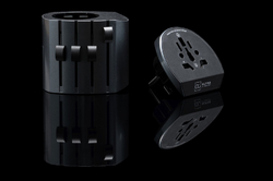 SKROSS cestovní adaptér Alpha USB 4A by SKROSS, design by Jacob Jensen