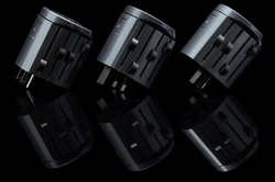SKROSS cestovní adaptér Alpha USB 4A by SKROSS, design by Jacob Jensen