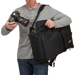 Thule Covert™ fotobatoh 32 L TCDK232 - černý