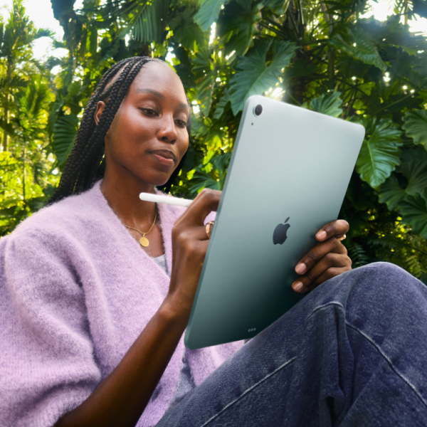 Apple iPad Air M4 13" Wi-Fi 1TB, hvězdně bílá